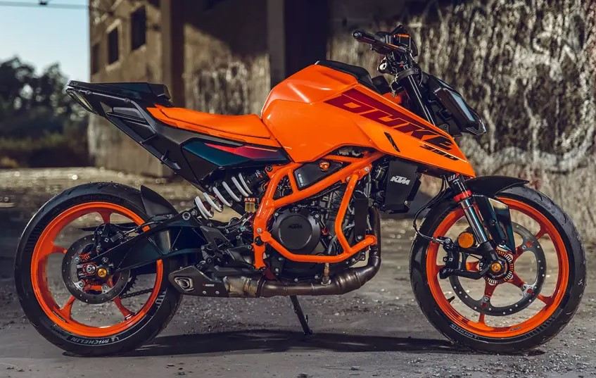 KTM DUKE 390 (2024)