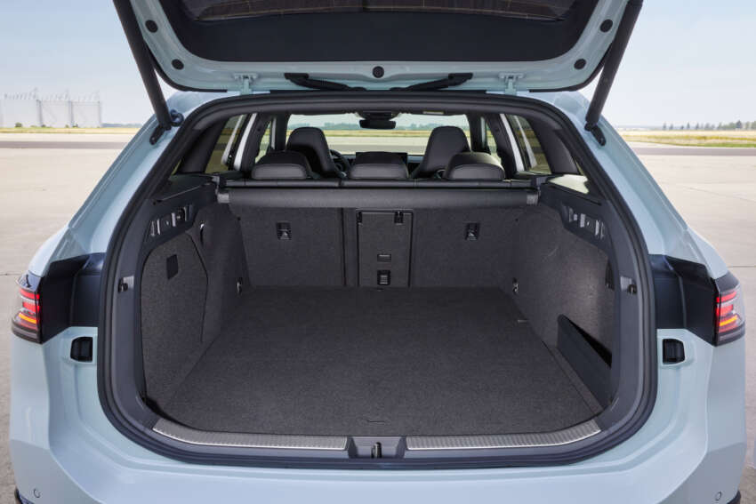VW Passat B9 (2024) - batožinový priestor